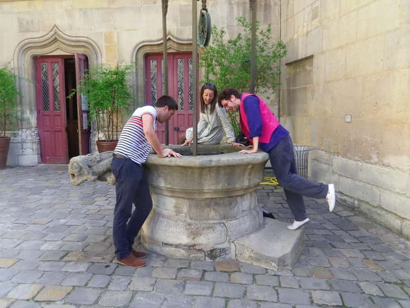 Paris: Marais without crowds. Guided Tour in a small group - Small-Group, English-Led, Rain-or-Shine: What the Tour Feels Like