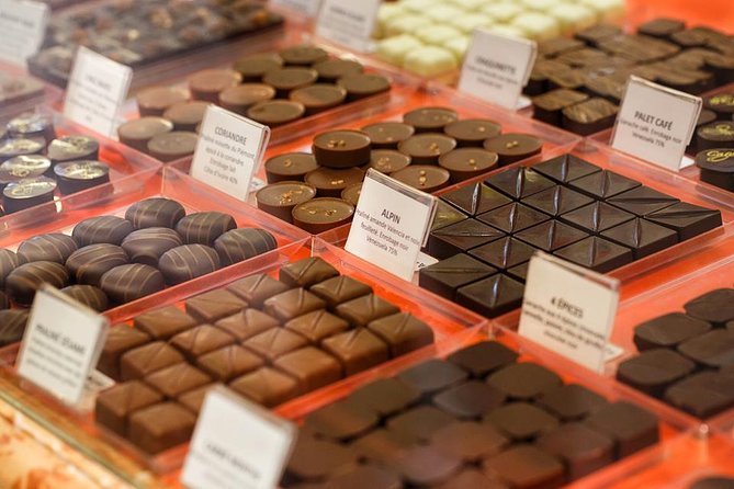 Paris Marché d’Aligre Walking Tour with Chocolate and Cheese Tasting - Marché d’Aligre: The Paris Market You Won’t Find on a Postcard