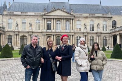 Paris Medieval Heart: Walking Tour in Ancient Marais - Starting at Place de la Bastille: quick logistics, big impact