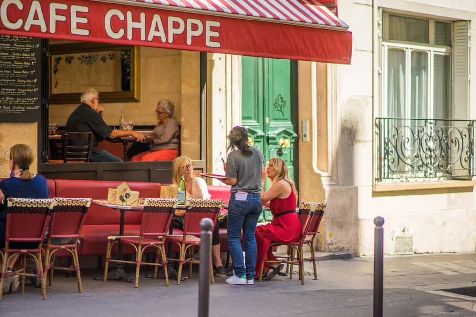 Paris Montmartre: 2-Hour City Tour in German - Sacré-Cœur Basilica: the view is only half the reason to go