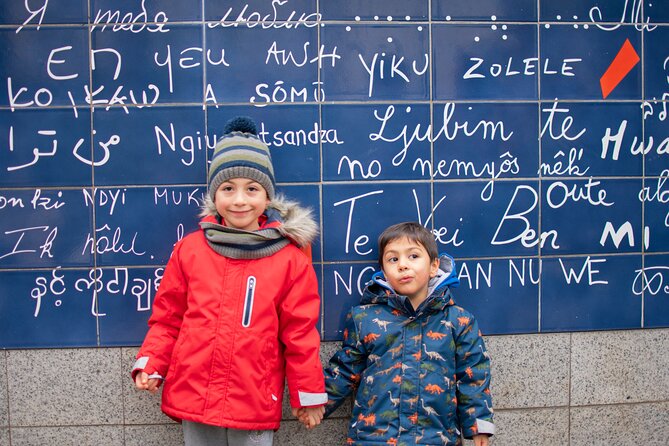 Paris: Montmartre and Sacre Coeur Private Tour for Kids and Families - Stop 3: Place du Tertre and the details that make kids go wow