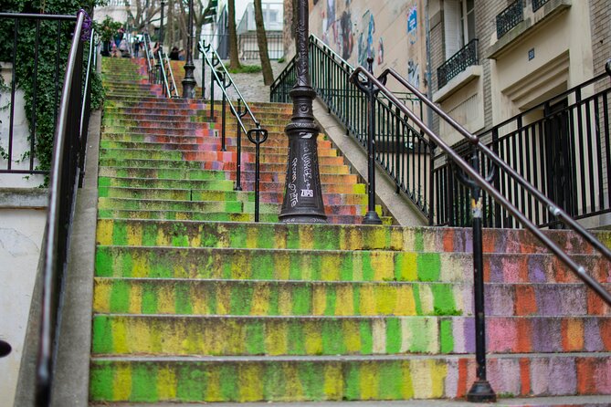 Paris: Montmartre and Sacre Coeur Private Tour for Kids and Families - What makes the tour feel worth it: the guide’s job is to manage attention
