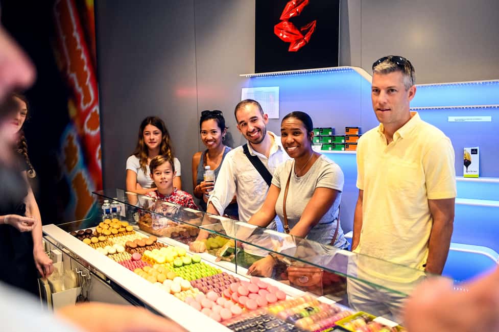 Paris: Montmartre Food Tasting Walking Tour with Secret Dish - What You’ll Really Notice on This Tour