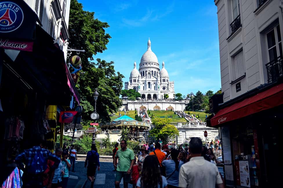 Paris: Montmartre Food Tasting Walking Tour with Secret Dish - Why This Montmartre Food Walk Feels Different Than a Typical Tasting