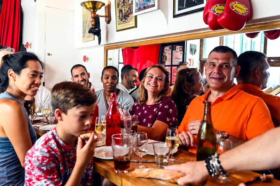 Paris: Montmartre Food Tasting Walking Tour with Secret Dish - Meeting Up at Anvers or Abbesses (And How Not to Waste Time)