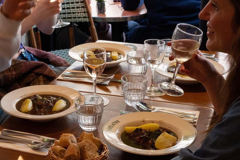 Paris: Montmartre Food Tour with Full Meal - Group size, time, and how to prepare