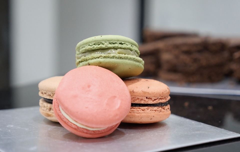 Paris: Montmartre Food Tour with Full Meal - Starting at Moulin Rouge, ending near Sacré-Cœur
