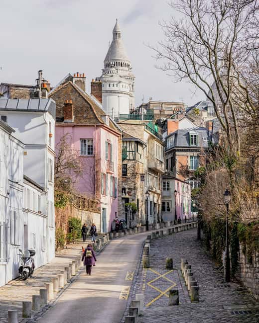 Paris: Montmartre Hidden Gems and Highlights Walking Tour - Place du Tertre: Artists, Terraces, and Parisian Energy