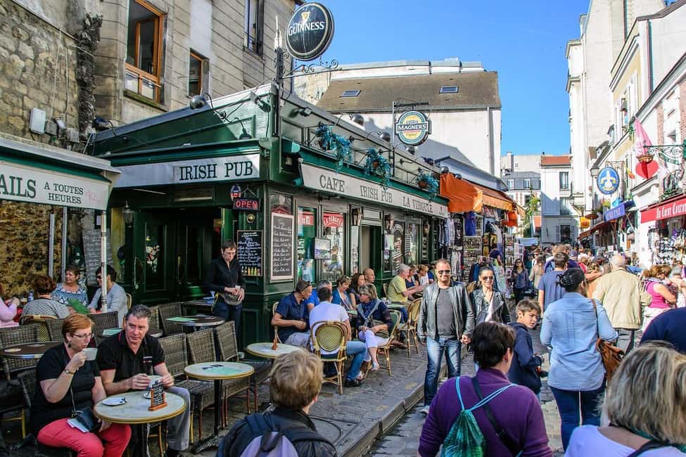Paris : Montmartre highlights walking tour - Sacré-Cœur: the hilltop finish and the city view checklist