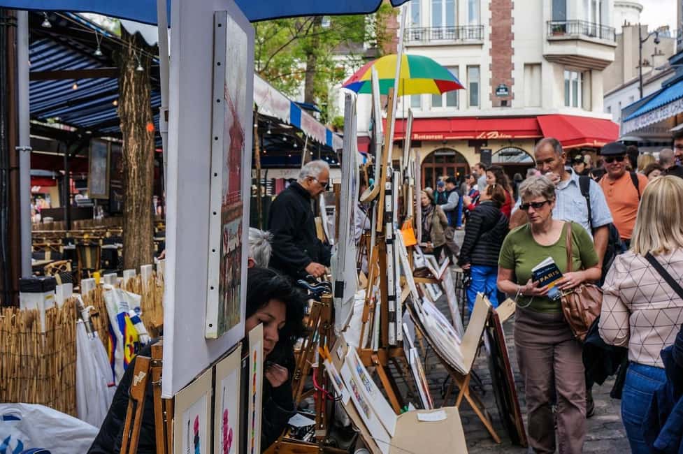 Paris : Montmartre highlights walking tour - The 105-minute timing: why this route feels efficient without feeling rushed