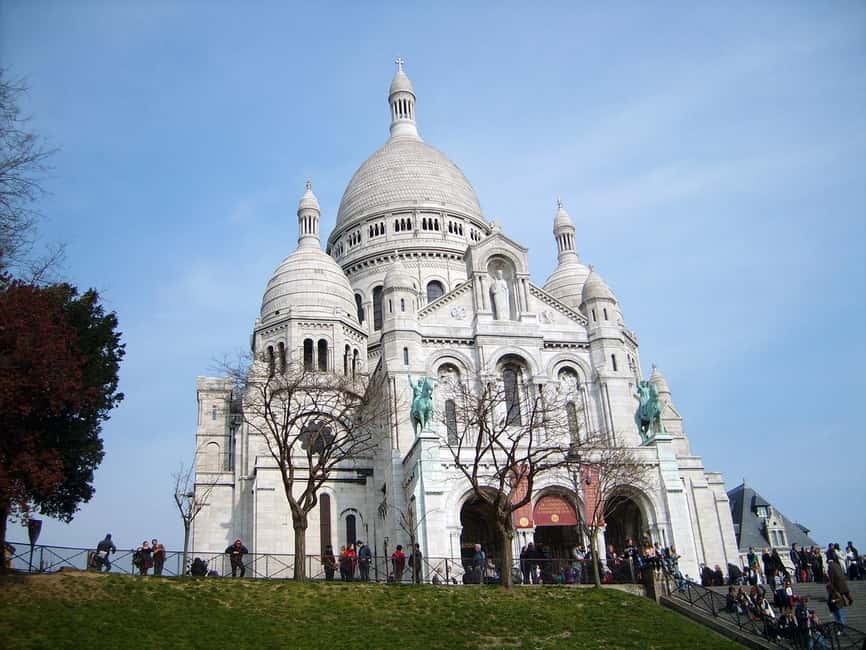 Paris : Montmartre highlights walking tour - Price and value: what $29 really buys you in Montmartre