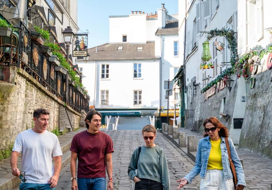 Paris: Montmartre, Notre-Dame, & Louvre Tour with Cruise - The in-between break: lunch is on you