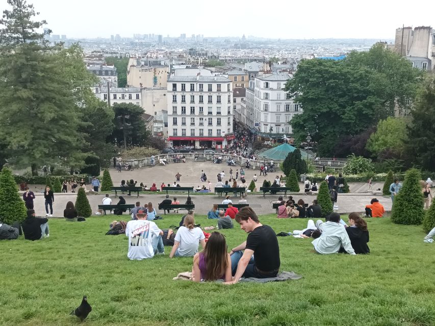 Paris: Montmartre Small Group Guided Walking Tour - Key points before you go