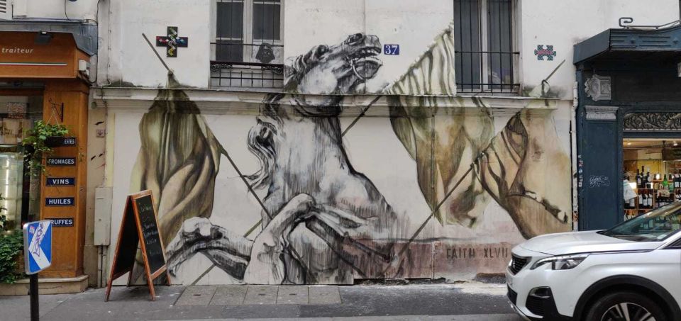 Paris: Montmartre Street Art Tour with an Artist - Montmartre street art and why this tour feels different