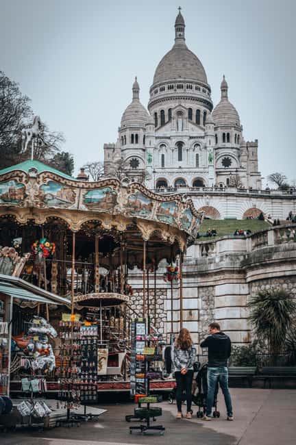 Paris: Montmartre Tour with Local Guide - Place du Tertre: Street Artists, Stories, and the Real Walk Feeling