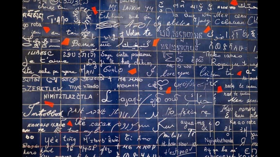 Paris: Montmartre Tour with Sacré-Cœur (Wine Tasting Option) - Key moments worth showing up for