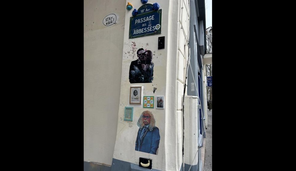 Paris: Montmartre Tour with Sacré-Cœur (Wine Tasting Option) - Reaching Sacré-Cœur: what you get, what you don’t