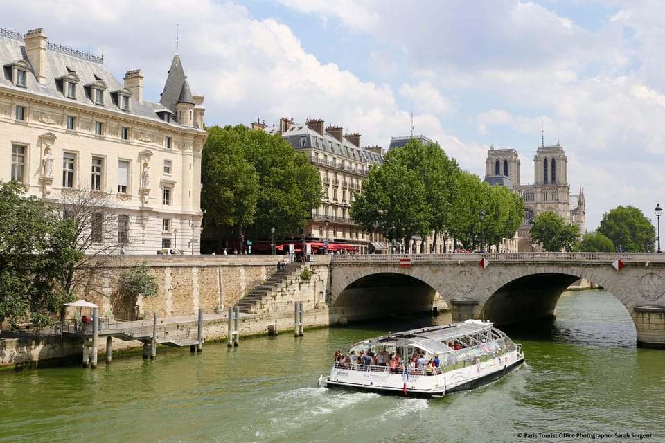 Paris: Montmartre Train Ride w/ Optional Seine River Cruise - The 30-Minute Montmartre Train Ride: What You See and How It Feels
