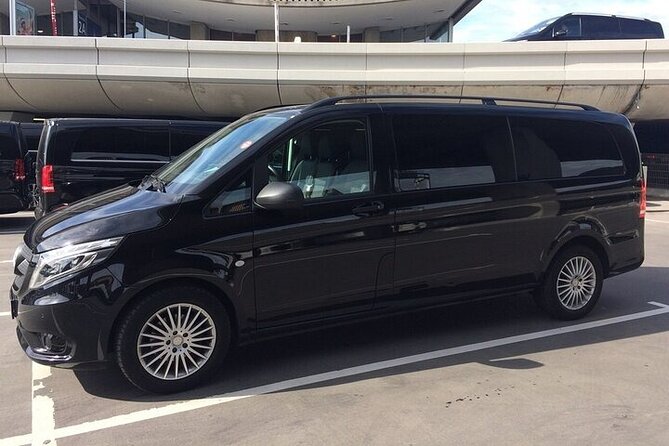 Paris Moulin Rouge Private Round-Trip Transfer - The car experience: comfort, courtesy, and small perks