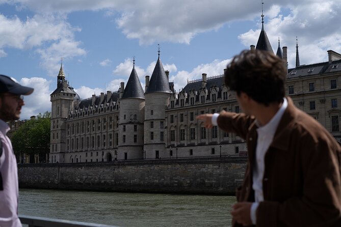Paris Mysterious and Dark Stories Walking Tour - Small Group - Stop 4: Notre-Dame and Its Stone Watchers