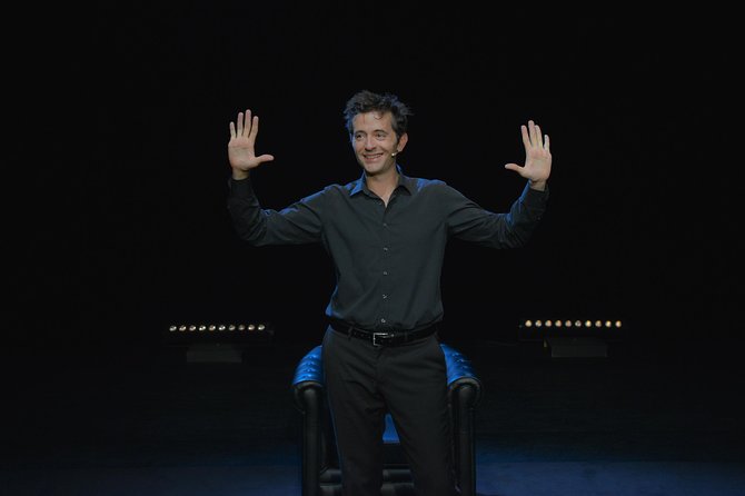 Paris night out : Comedy in English 'How to Become a Parisian ?' - The One-Hour Itinerary: From How to Behave to How to Read Expressions