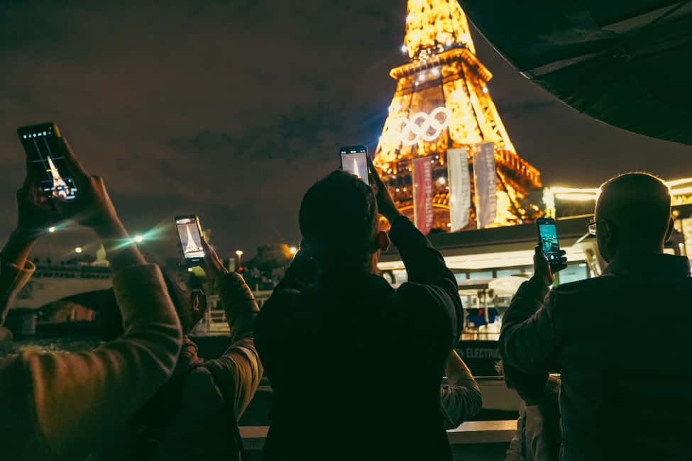 Paris: Night Small-Group Bike Tour and Boat Cruise - A night bike-and-Seine combo that beats sightseeing on foot