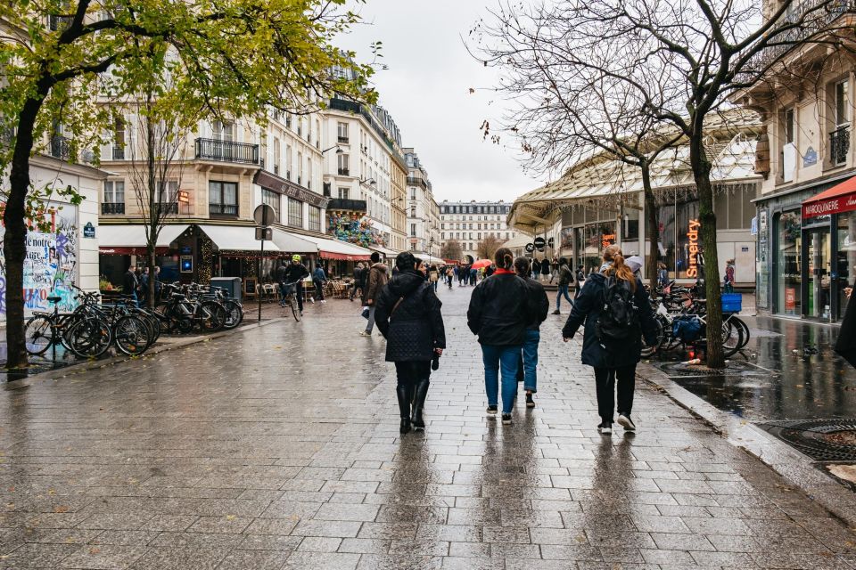 Paris: No Diet Club - Winter Unlimited Cheese Tour ! - The raclette restaurant moment: scrape the cheese, build your plate