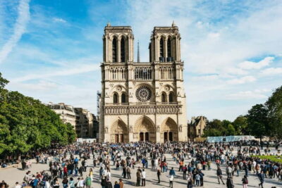 Paris: Notre-Dame Cathedral Exterior Guided Tour - Starting at the Charlemagne statue: your orientation shortcut