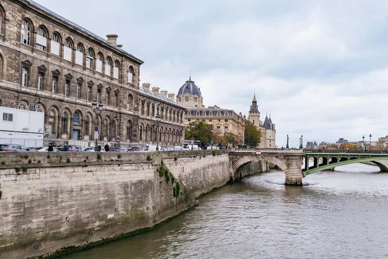 Paris: Notre-Dame Cathedral Exterior Guided Tour - Who this tour fits best (and who might skip it)