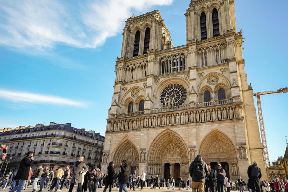 Paris: Notre Dame Cathedral Exterior Tour with Free Entry - Why the exterior at Notre-Dame is worth your time