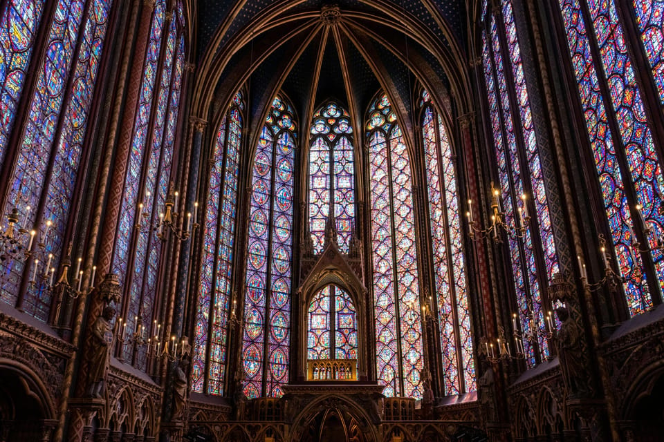 Paris: Notre Dame Cathedral Exterior Tour with Free Entry - Price and value: paying for a guide, not a ticket