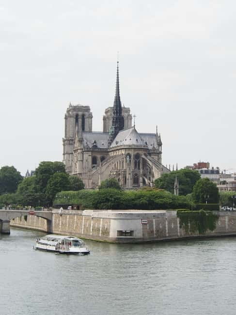 Paris: Notre Dame Exterior Guided Tour - Small Group - Key things to know before you go