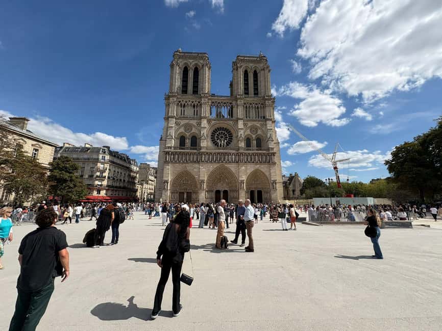 Paris: Notre Dame Exterior, Latin Quarter Tour and Pantheon - The Latin Quarter streets: short stops, good stories, real orientation