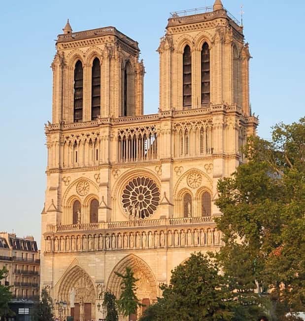 Paris: Notre Dame Exterior, Latin Quarter Tour and Pantheon - Odeon and the way to the Luxembourg Gardens