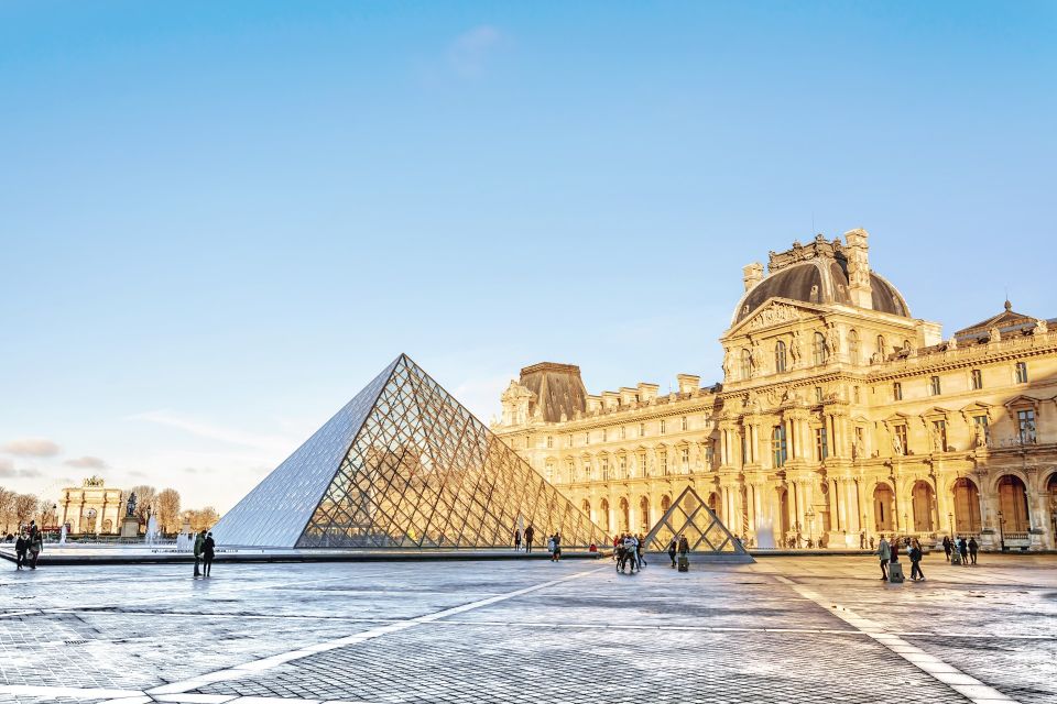 Paris Old Town Highlights Guided Walking Tour - Key highlights at a glance