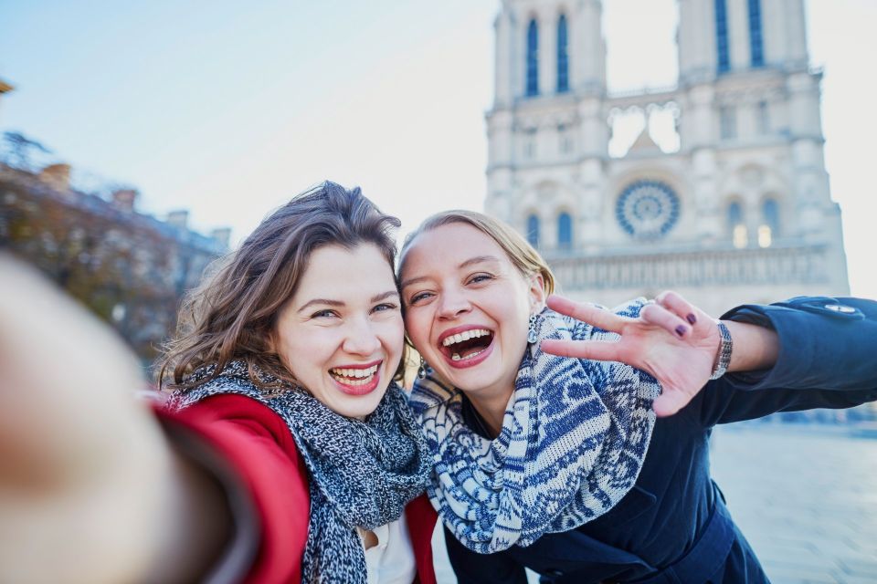 Paris Old Town Highlights Guided Walking Tour - Getting Oriented at the Louvre, Then Learning Paris by Foot