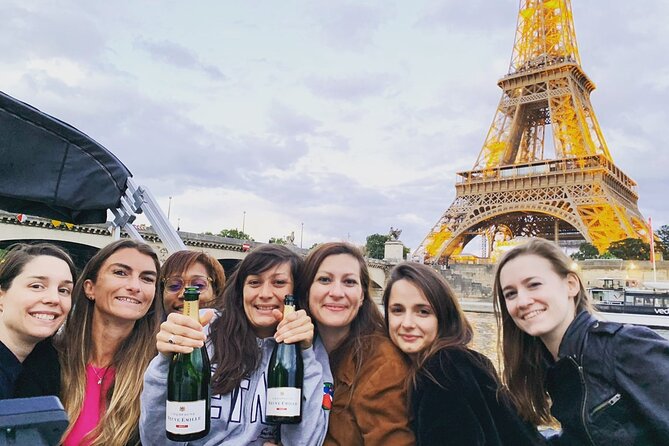 Paris on the Seine side: Magical private cruise - The route: smooth downriver passage, then a U-turn back