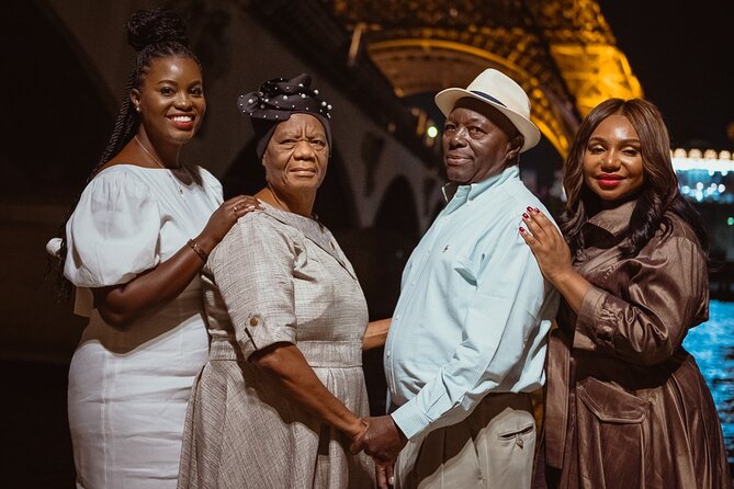 Paris One-Hour Private Photo Shoot - Louvre Pyramid to Palais Royal gardens: elegant backdrops without museum fatigue