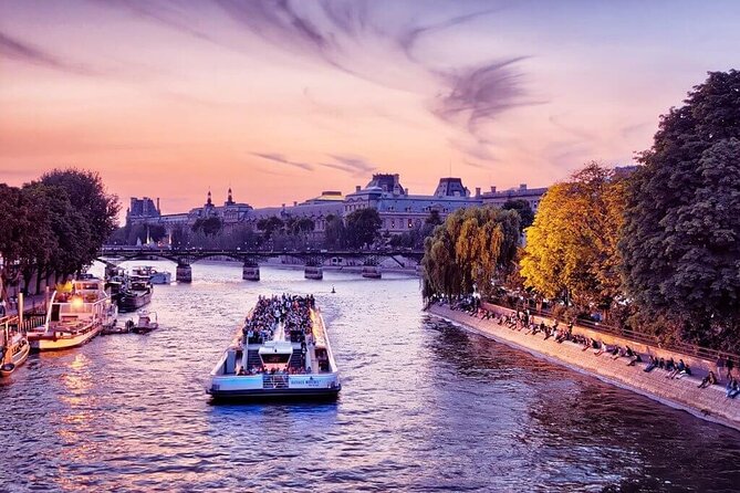 Paris - One Hour Seine River Cruise with Recorded Commentary - Bateaux Parisiens Experience: Views, Decks, and Comfort