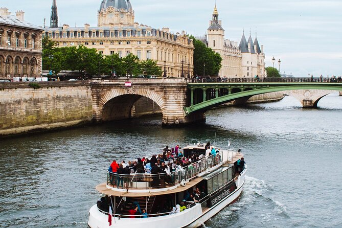 Paris - One Hour Seine River Cruise with Recorded Commentary - Boarding and Timing: How the Frequent Departures Work