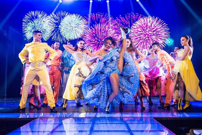 Paris Paradis Latin Cabaret Show with Champagne - Champagne and service: small details that shape the mood