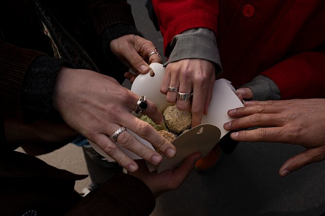 Paris: Pastries & Tragedies - A sweet tour of Montmartre - Sacré-Cœur finish: free entry and self-washing stones