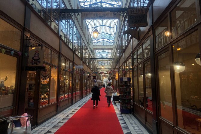 Paris Pastry Tour - Croissants, Macarons & Iconic French Desserts - Passage Jouffroy, Passage Verdeau, Passage des Panoramas: the photo-and-story walk