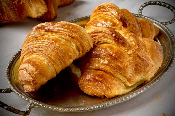 Paris Pastry Tour - Croissants, Macarons & Iconic French Desserts - Stop 6: PLAQ Chocolat and the bean-to-bar chocolate hit