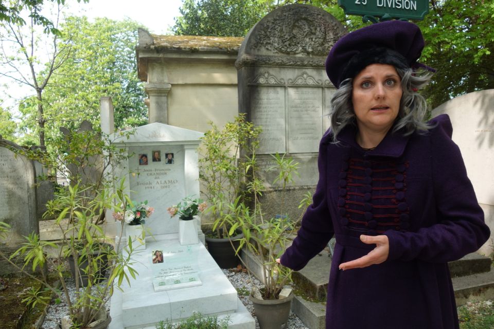 Paris: Père Lachaise Cemetery Guided by the Great Sibylle - The Wall of the Fédérés: where memorial meets political memory