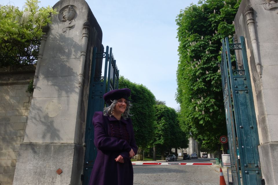 Paris: Père Lachaise Cemetery Guided by the Great Sibylle - Value for $28: what you’re really paying for in this experience
