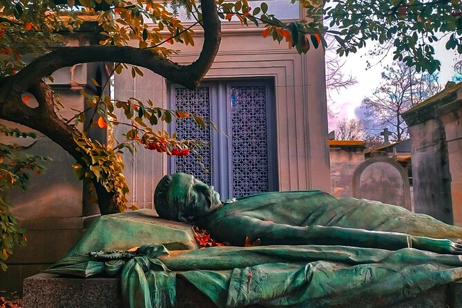 Paris Pere Lachaise Cemetery Small Group Guided Tour - Why Père Lachaise feels like Paris, not just a cemetery