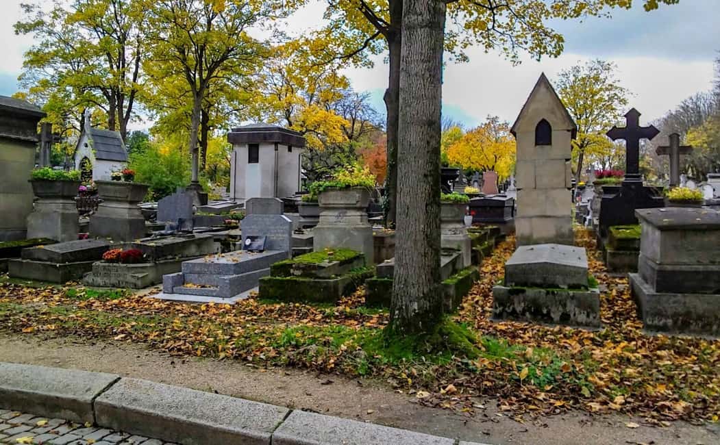 Paris: Père Lachaise Cemetery Visit with Seine River Cruise - Père Lachaise + Seine in One Day: What the Combo Really Gives You