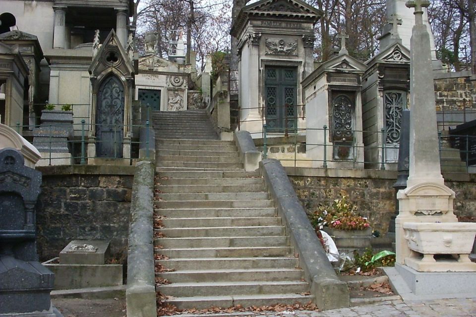 Paris: Père Lachaise Cemetery Walking Tour - A 2.5-Hour Walk Through Père Lachaise’s Famous Paths