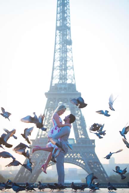 Paris Photo Experience - Posing help that doesn’t feel like a photoshoot